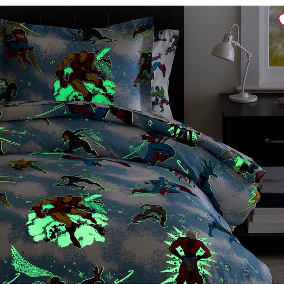 Pottery Barn Marvel Heroes Glow-in-the-Dark Duvet Cover Twin NEW - Picture 2 of 8